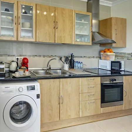 Вілла Roses With Swimming Pool & Mountain View *