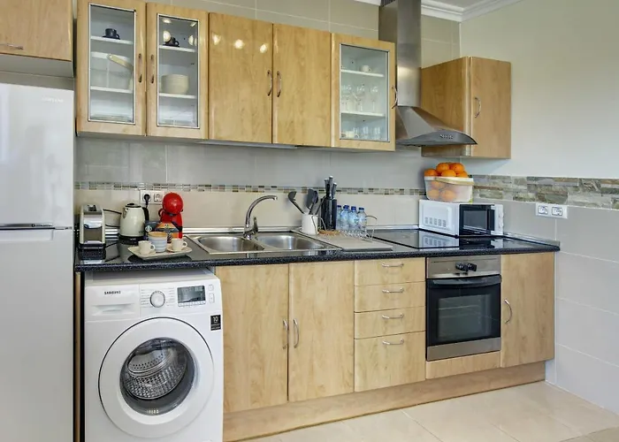 Вілла Roses With Swimming Pool & Mountain View *