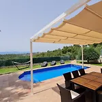 Roses With Swimming Pool & Mountain View * Lloret de Mar