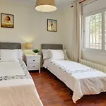 Villa Roses With Swimming Pool & Mountain View Lloret de Mar