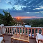 Roses With Swimming Pool & Mountain View Villa *