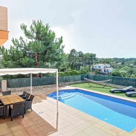 Roses With Swimming Pool & Mountain View Only Familys Villa Lloret de Mar