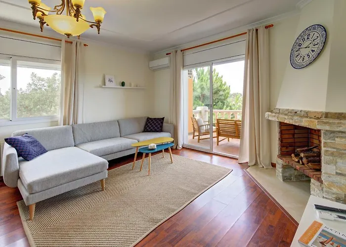 Roses With Swimming Pool & Mountain View * Lloret de Mar