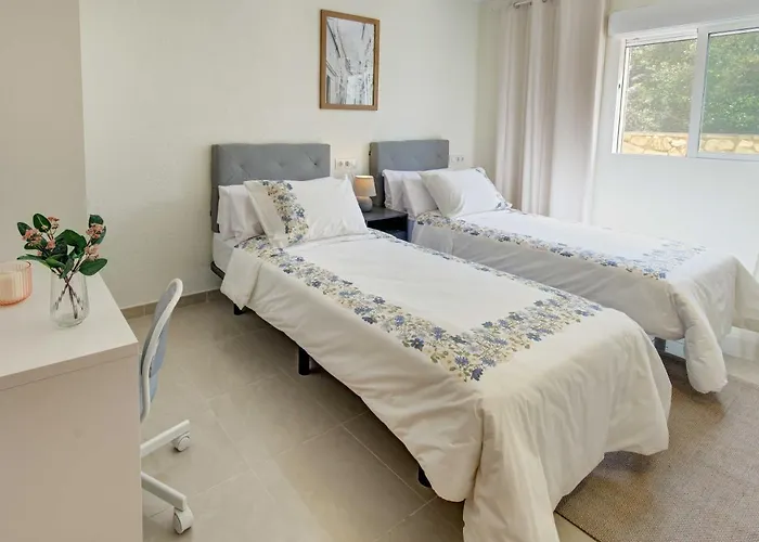 Roses With Swimming Pool & Mountain View * Lloret de Mar